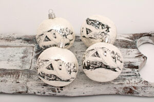Christmas baubles 24/5844/8/4pcs - white