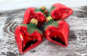 Vianočné srdiečka 423/553/4ks - tradičná, jahody