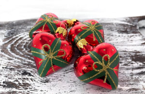 Vianočné srdiečka 423/551/4ks - tradičná, mašle