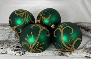 Vianočné gule 24/8802/10/4ks - tradičná , tuhozelené