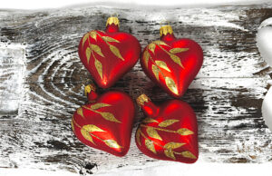 Vianočné srdiečka 443/1624/4ks - tradičná, červené + zlaté listy