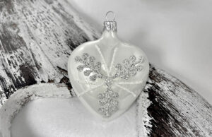 Biele srdiečko 463/180/1ks - s mugličkou