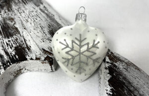 Biele srdiečko 463/181/1ks - strieb.vločka