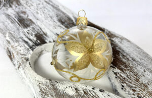 Darčeková gulička 20/4592/8/1ks - zlatý kvet